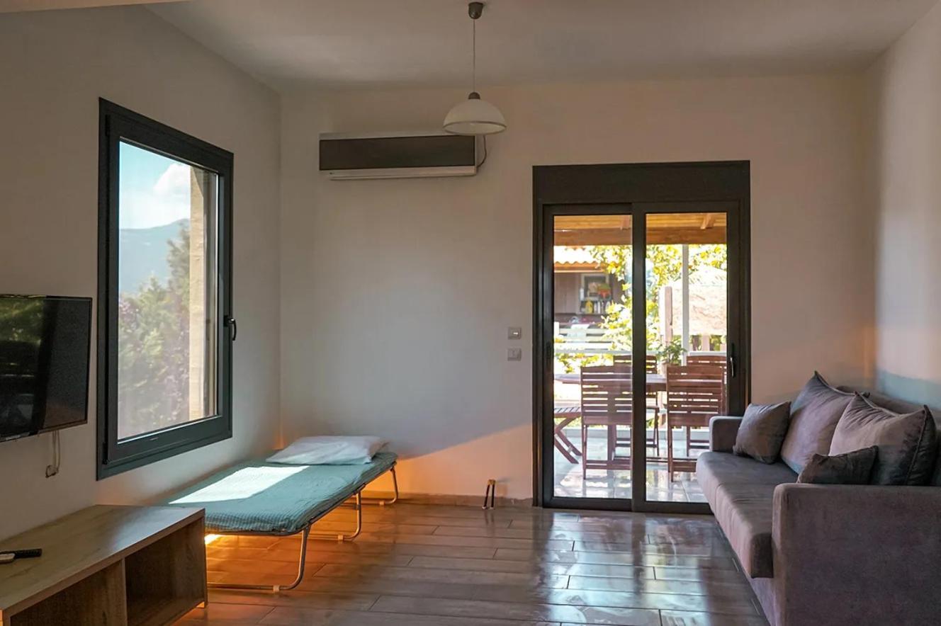 Mak Home Luxury Apartments 나프팍토스 외부 사진